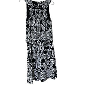 White House Black Market sleeveless dress in black and white pattern